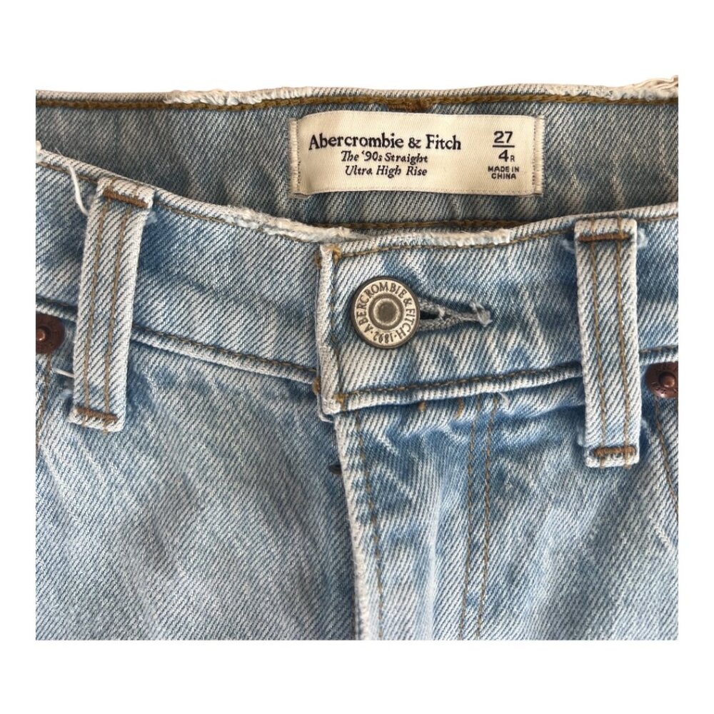 Curve Love Ultra High Rise 90s Straight Jeans - Picture 4 of 4